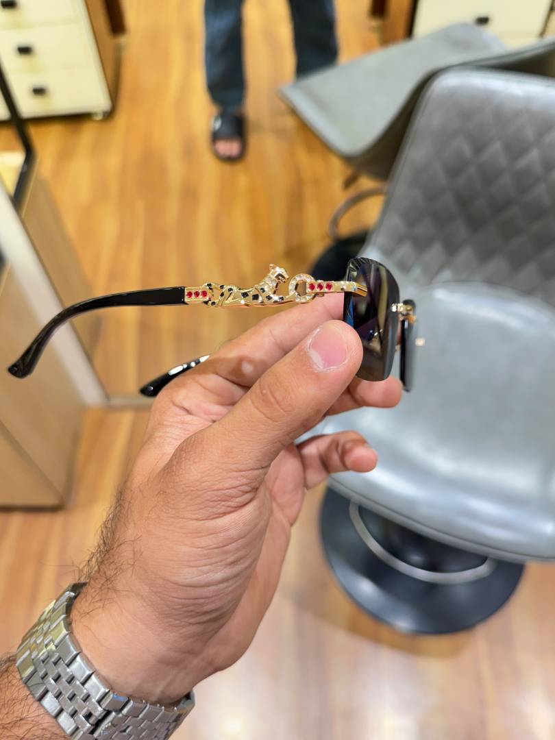 Cartier 2520 gold black
