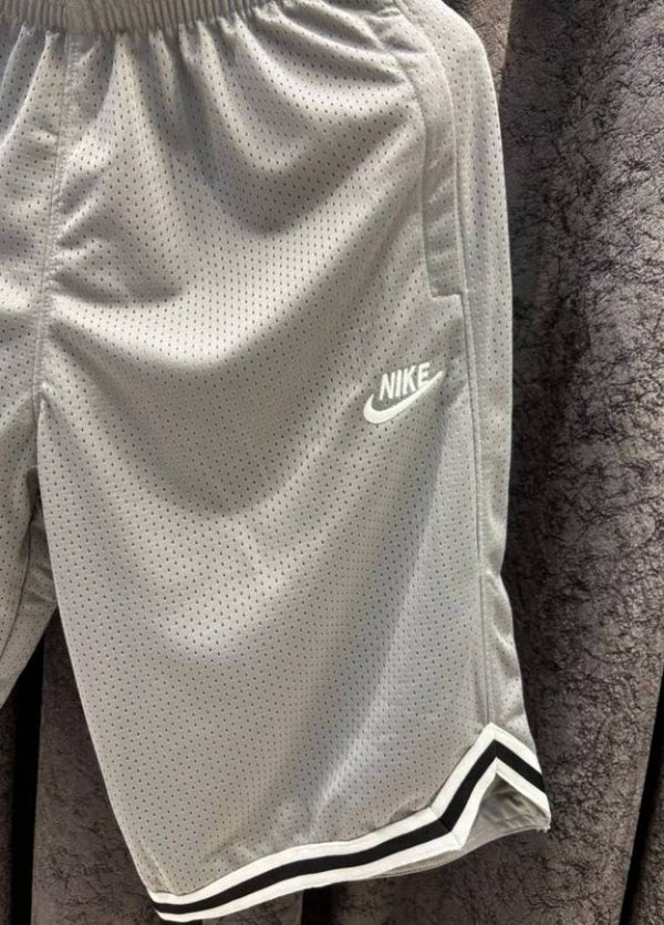 NIK-xE xIMPORTED STORE ARTICLE SHORTS