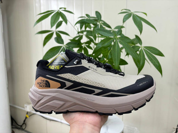 The North Fase Vectiv Gore Tex Brown