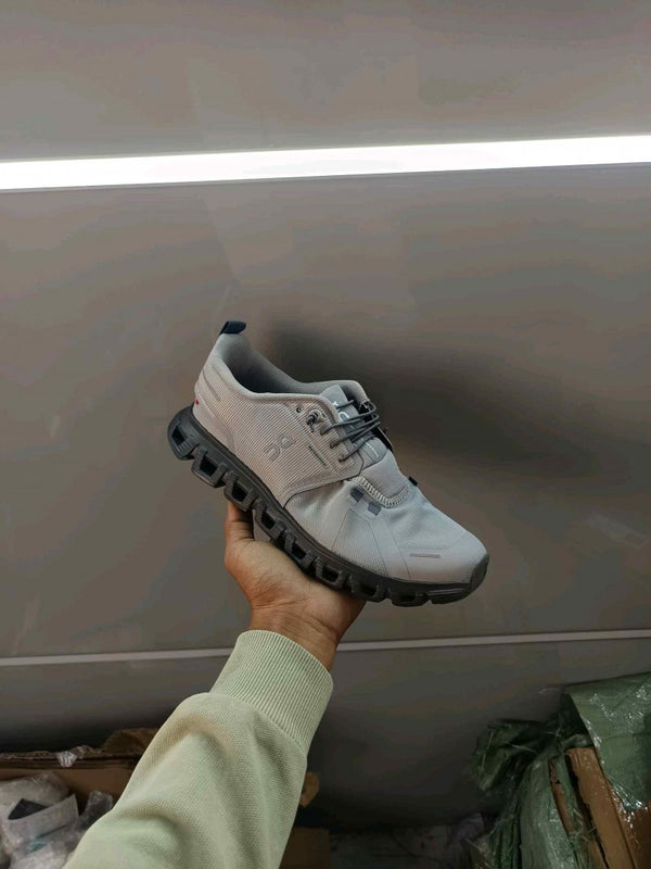 ON Cloud 6 Waterproof Alloy Wolf grey 537