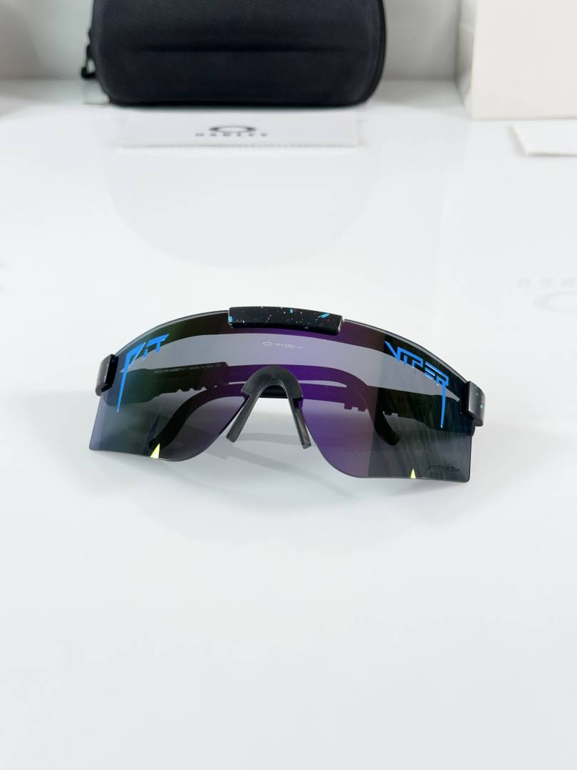 Oakley C4 Black Revo