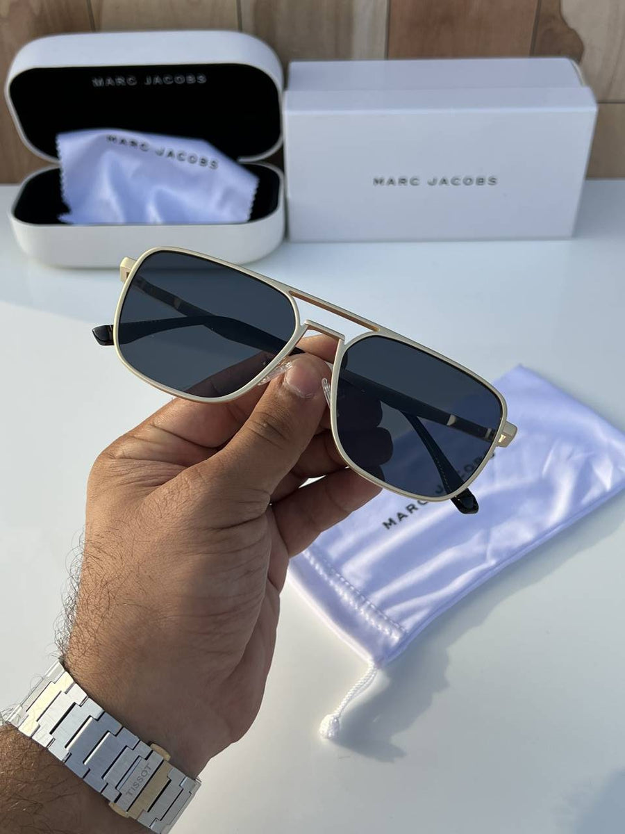 Marc_jacobs_515_gold_black