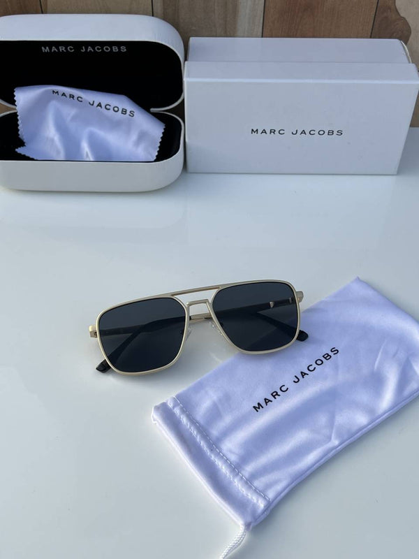 Marc_jacobs_515_gold_black