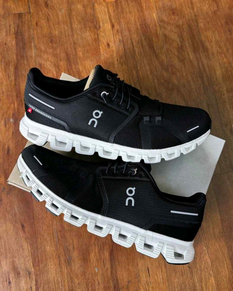 On Running Cloud 5 Black White 951