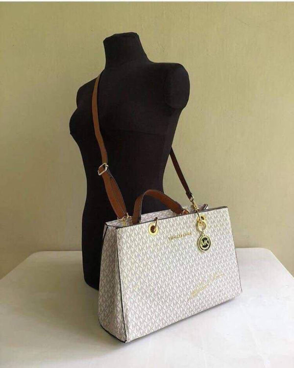 Michael Kors_Cynthia_With_DustCover