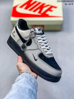 Nike Air Force 1 07 Undefeated women