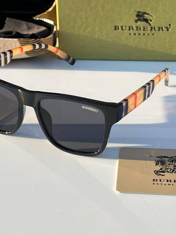Burberry 4395 glossy black