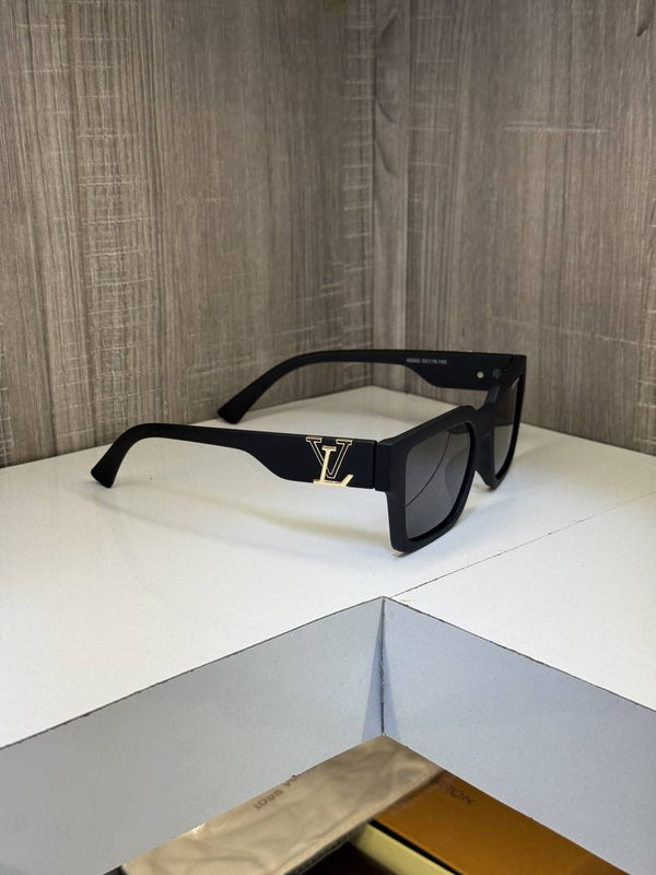 Louis Vuitton 88082 BlackGold Glossy
