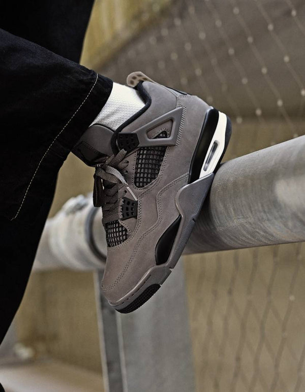 Nike AIR JORDAN RETRO 4 CAVE STONE