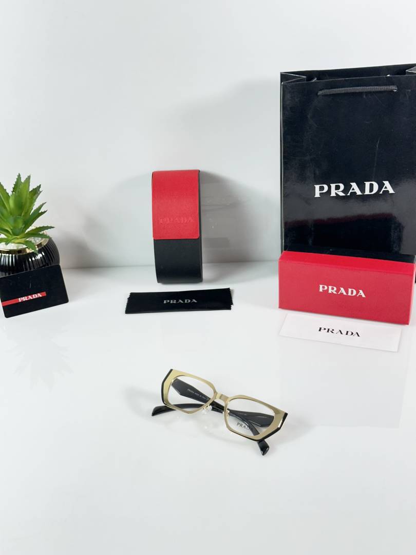 PR WMNS 018 Gold Black Frame
