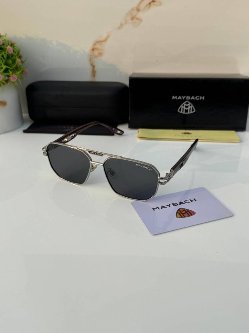 maybach_72391_silver_black