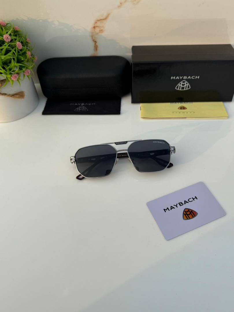 maybach_72391_silver_black
