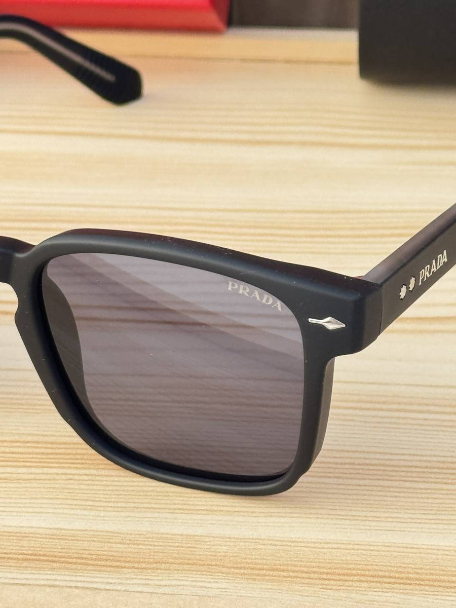 Prada_664_matt_black