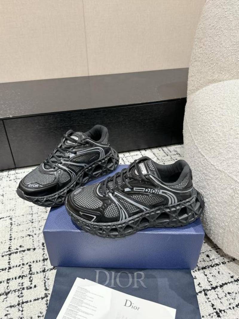 Dior b 35 nxxt black sneaker