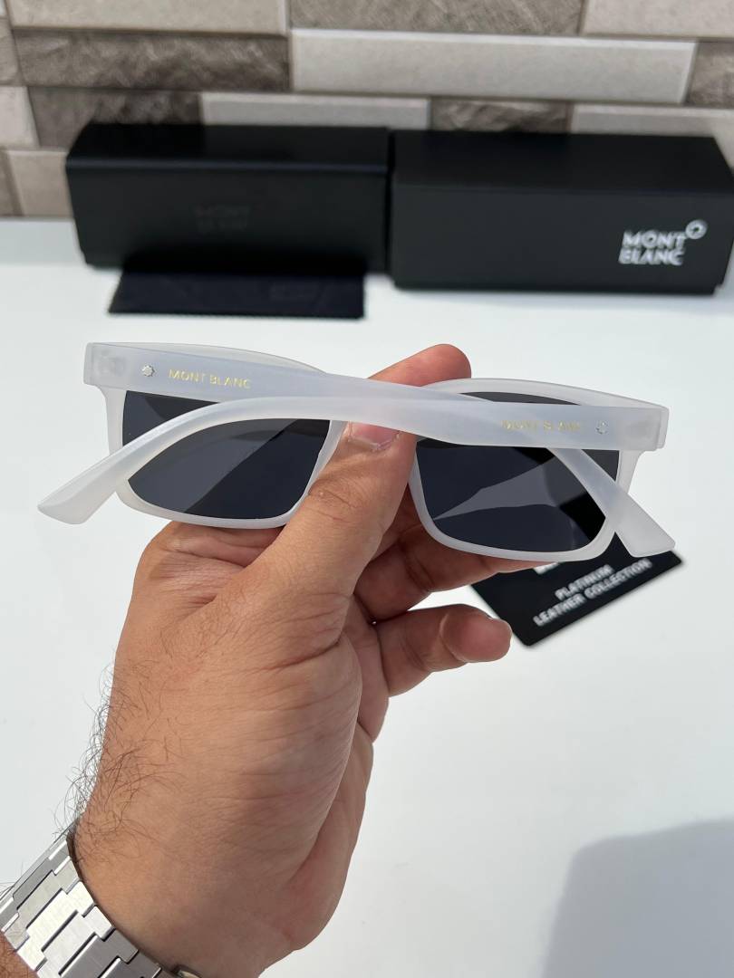 Mont_blanc_Y10_white_black