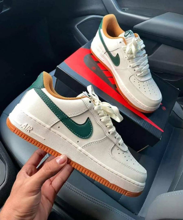 ....Nikkee Airforce 1 Low Hamava 158