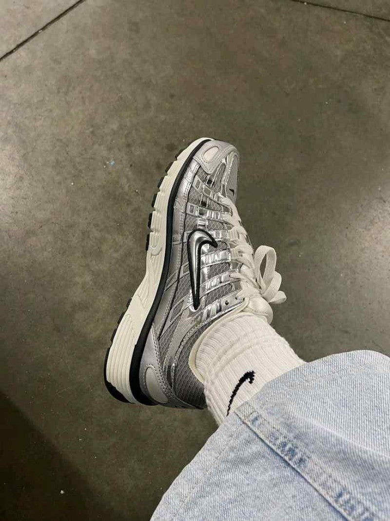 Nike P6000 Metallic Silver 682