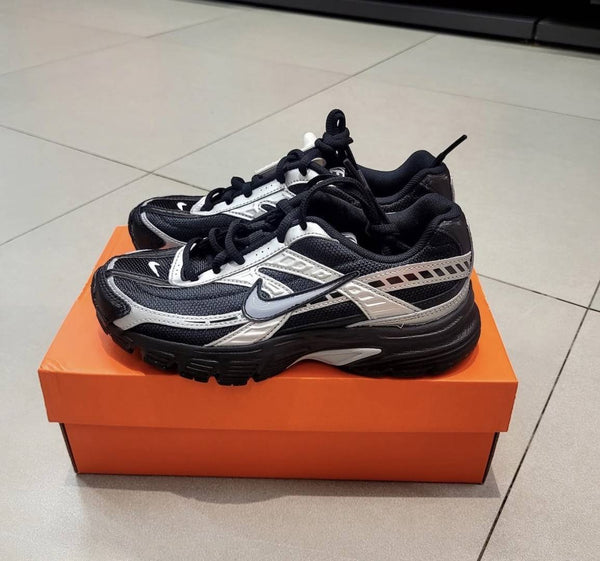 Nike initiator black silver sneakers fix