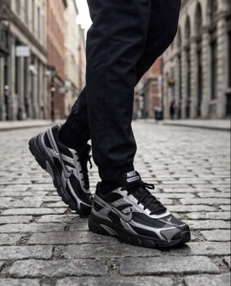 Nike initiator black silver sneakers fix
