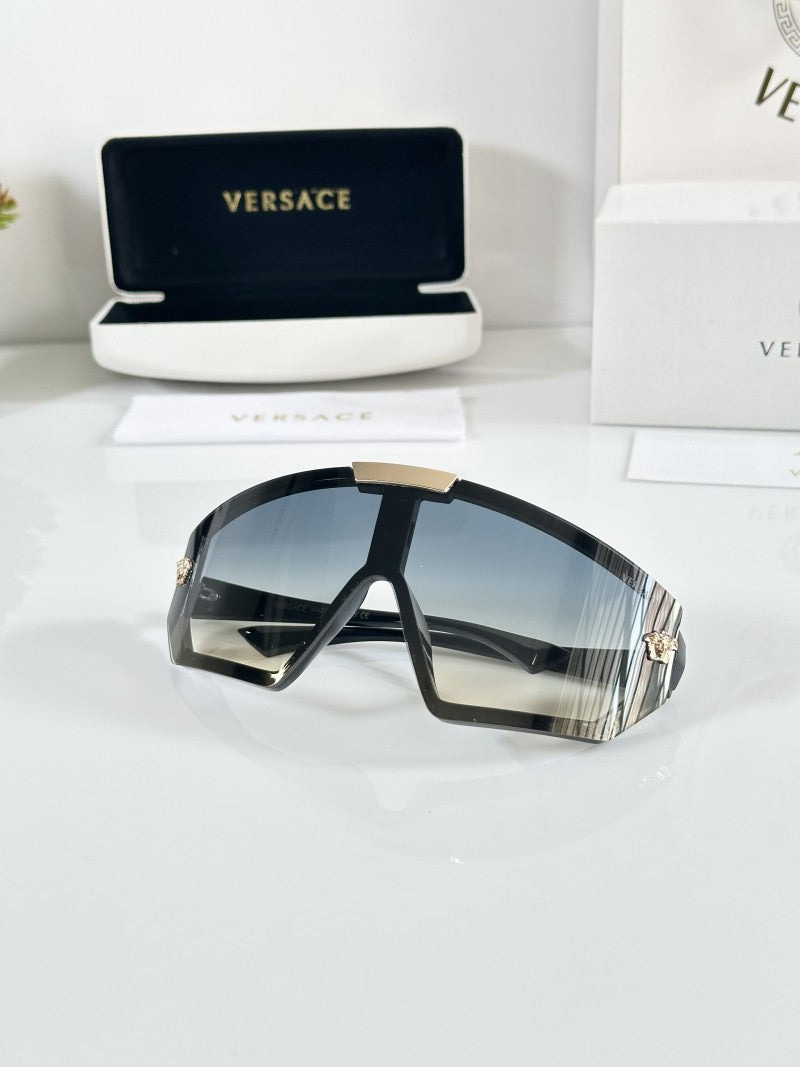 Versace 134 Black Green DC