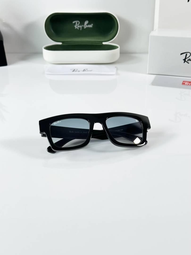 Ray-Ban 4415 Black Blue GLASS