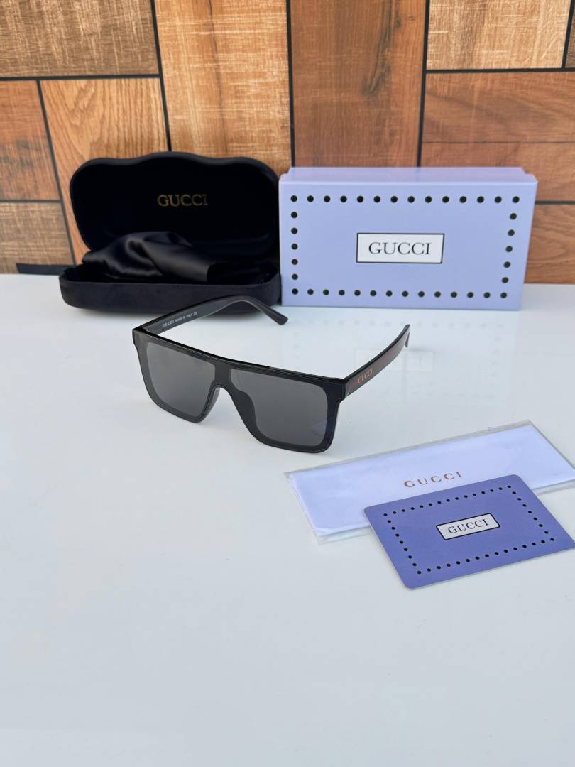 Gucci 2639 glossy black