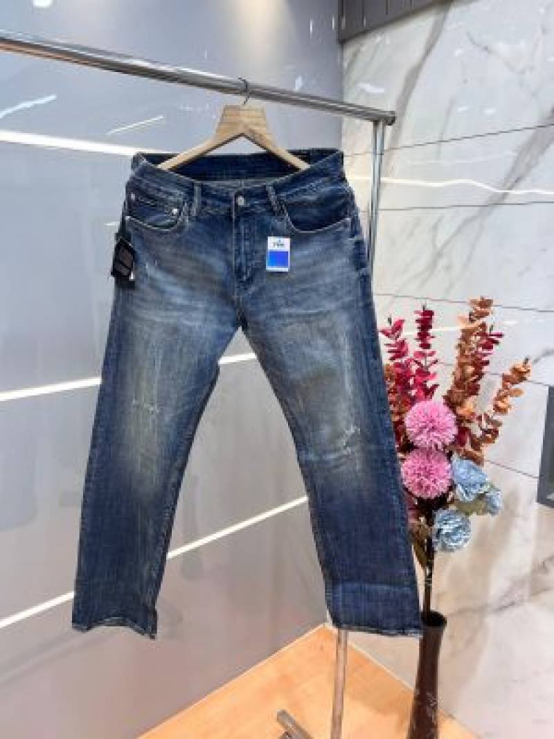 Dolce and Gabban a Green Shade Premium Imported Stretchable Lycra Fabric Straight Fit Denim with Emboss Logo Sale Offer 3496