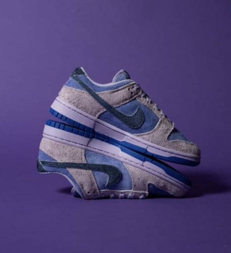 Nike SB DUNK LOW HYDRANGEAS