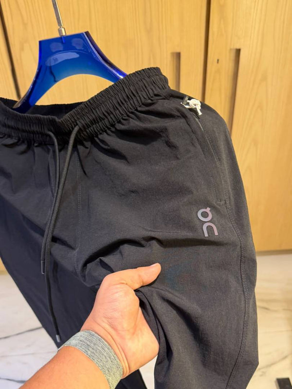 On Cloud IMPORTED STORE ARTICLE TRACK PANT