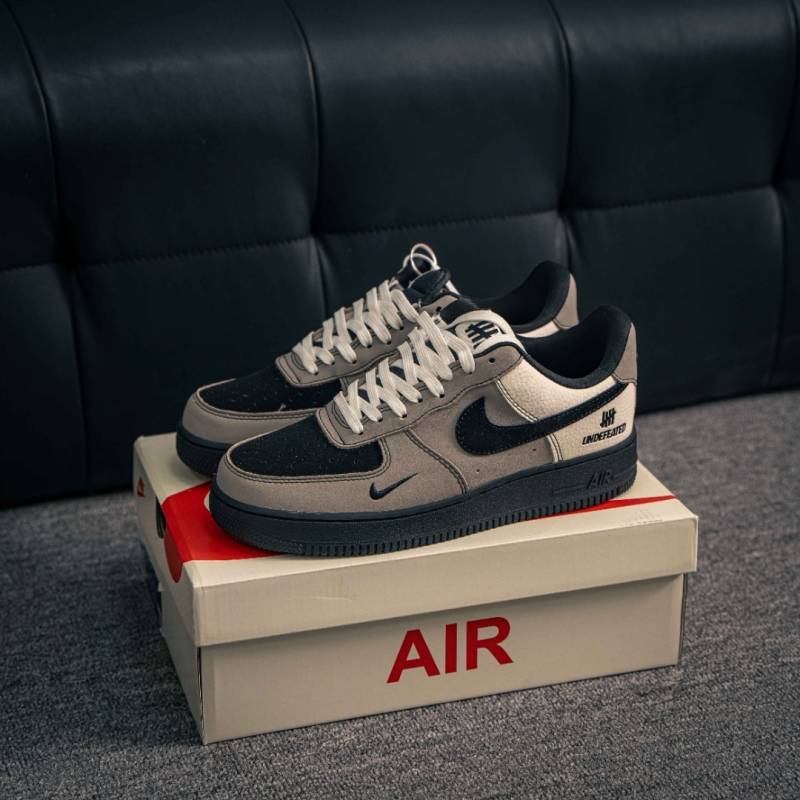 Nike Air Force 1 07 Undefeated