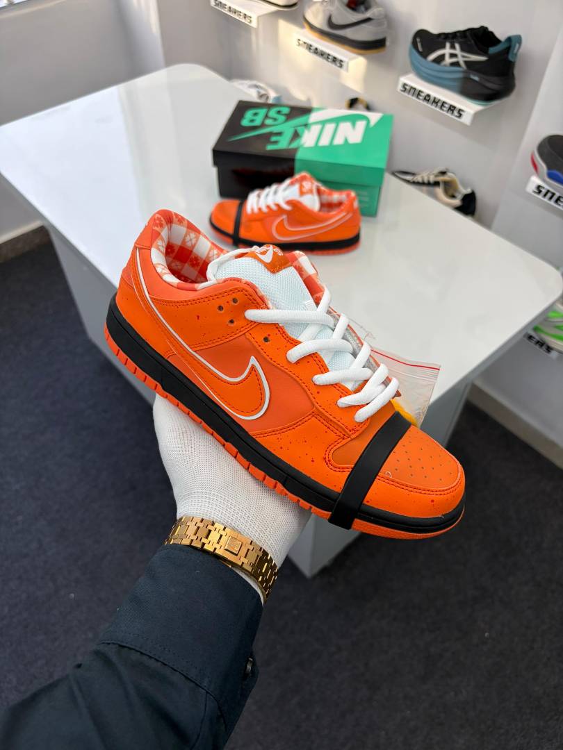Sb Dunk low Concepts Orange Lobster With Extra lace & bands 650