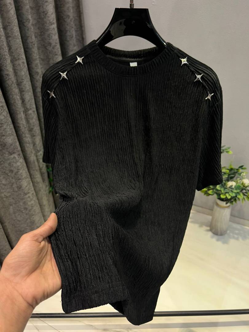 KOREAN IMPORTED HIGH DEMAND ARTICLE T-SHIRT BLACK