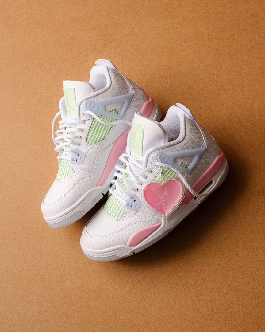 Nike Air Jordan 4 Valentines Day