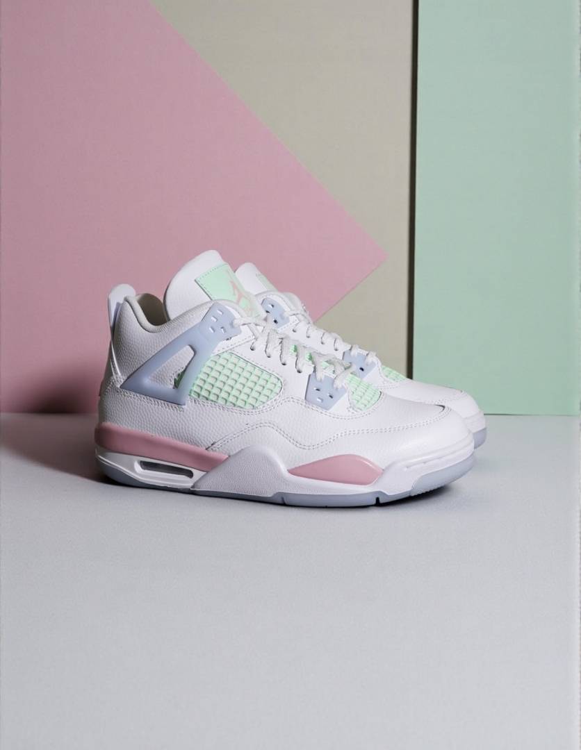 Nike Air Jordan 4 Valentines Day