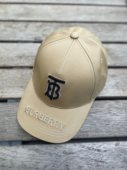 Burberry_Tb_Apricot_And_Black_Logo_Premium_Unisex_Cap(_With_Safety_Box)_911