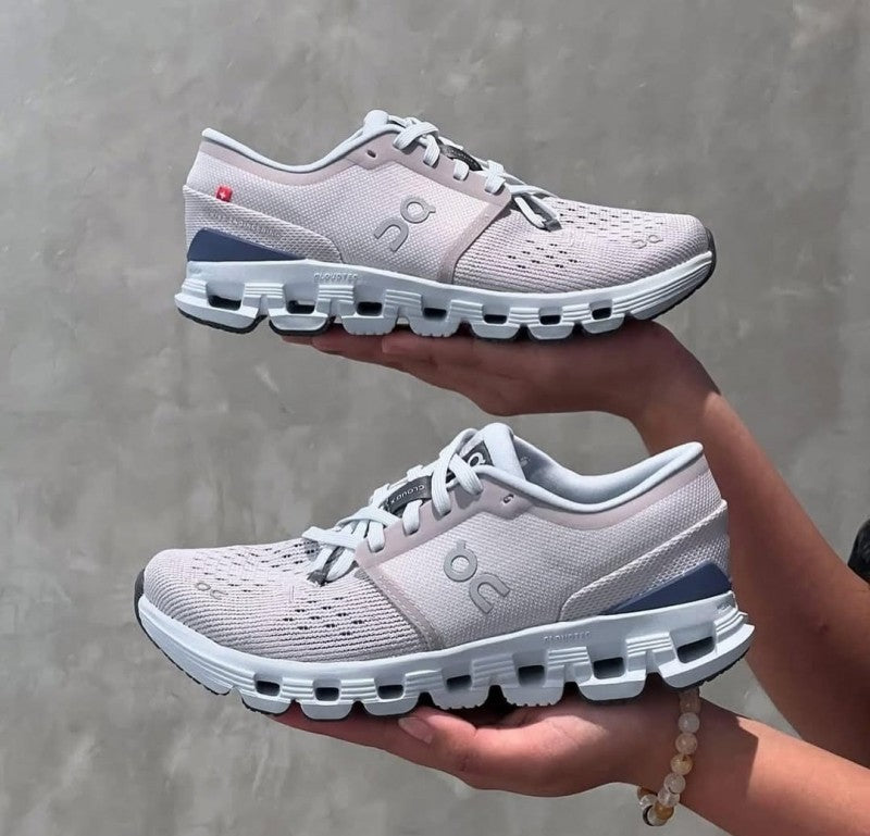 On Running Cloud X 4 Silver Chambray