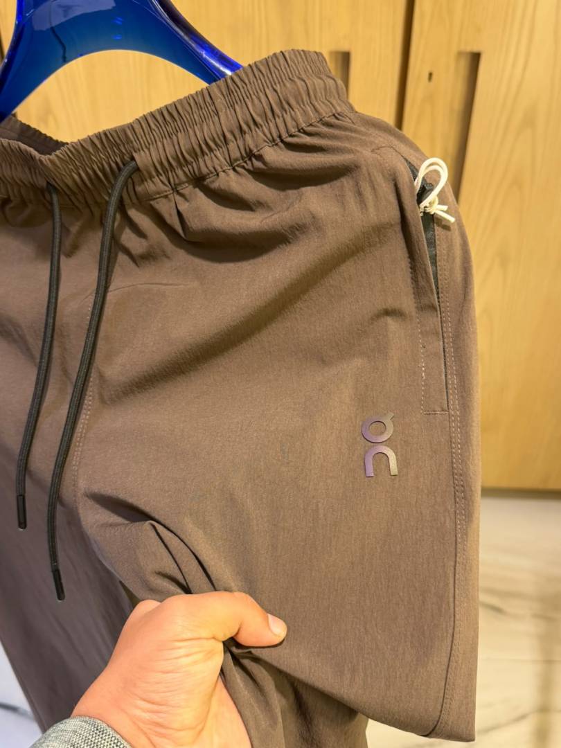 On Cloud IMPORTED STORE ARTICLE TRACK PANT