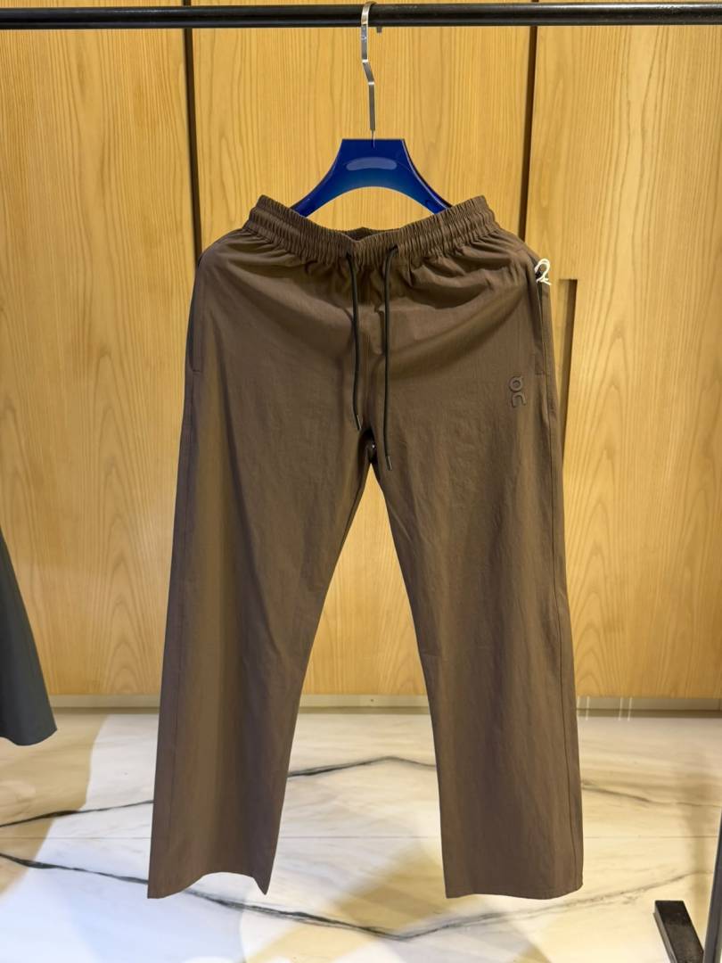 On Cloud IMPORTED STORE ARTICLE TRACK PANT