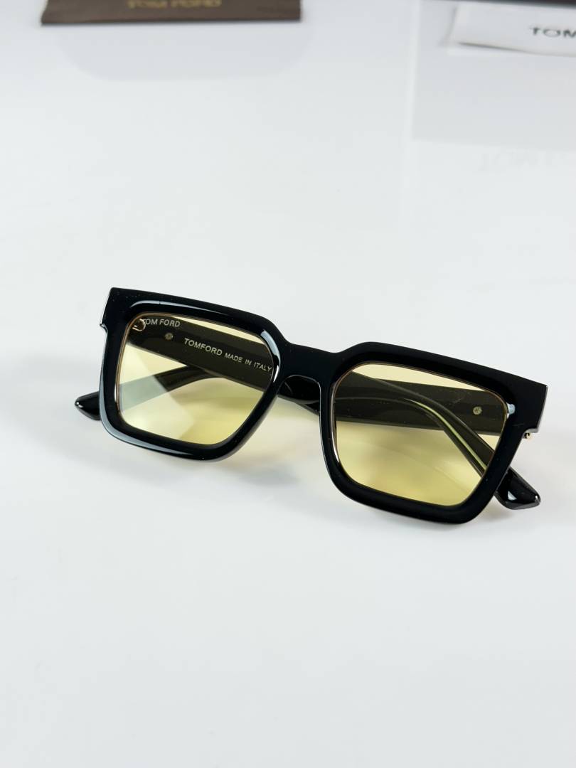 Tomfor 2098 Black Yellow