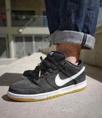 Nike sb dunk low black gum
