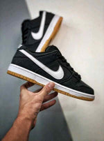 Nike sb dunk low black gum