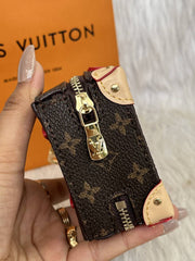 Louis_Vuitton_Mini_Bagcharm_With_CarryBag
