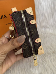 Louis_Vuitton_Mini_Bagcharm_With_CarryBag