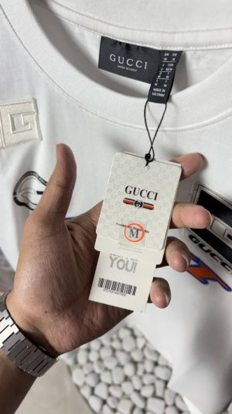 Gucci Premium Logo Patch T-Shirt 1299