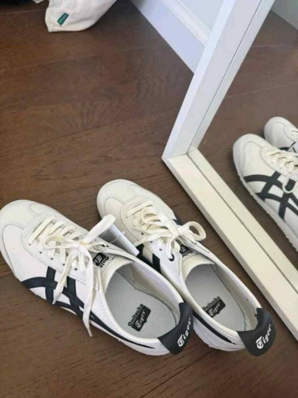Onitsuka Tiger White Black White Sole