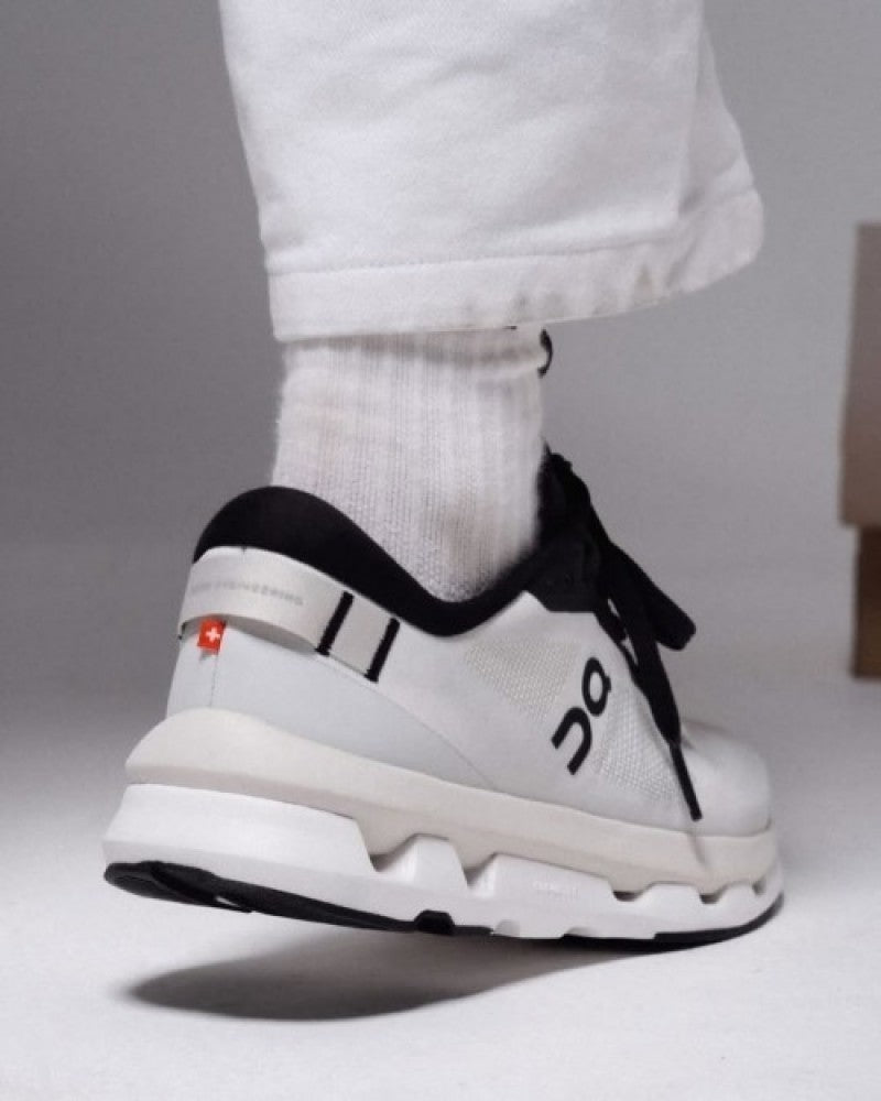 On Running Cloud Zone Ice Black 773
