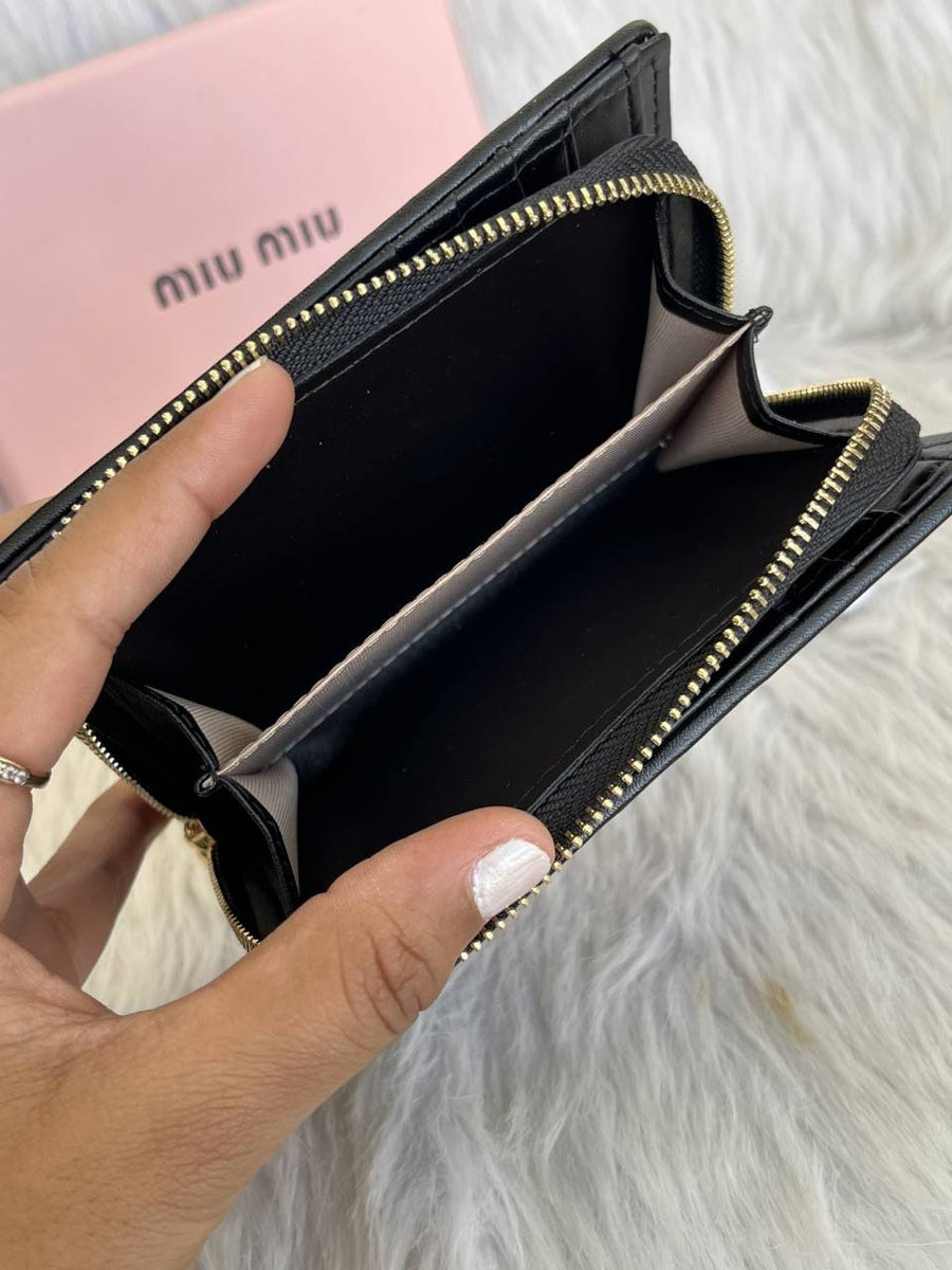 Miu Miu Matelasse Black Leather Wallet With Original Box & Dust Cover Packaging