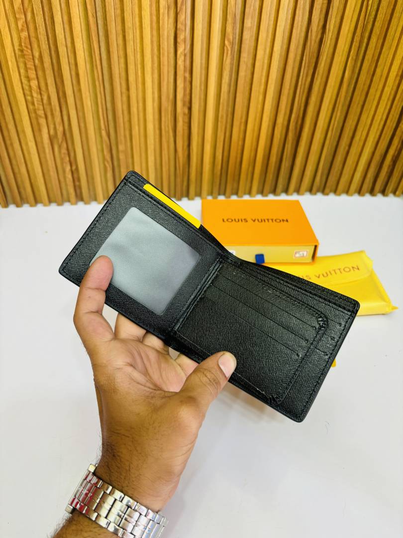 115 LV LOIUS VUTTON PREMIUM QUALITY WALLET