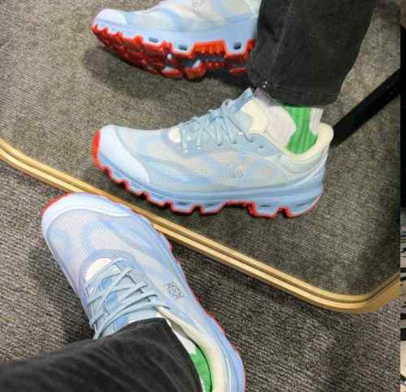 Loewe X On Cloudventure 2.0 Blue Red White
