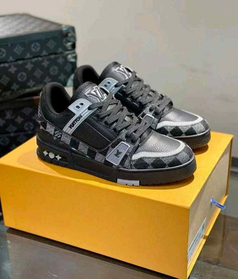 Louis Vuitton_Trainer_Black_Grey_853
